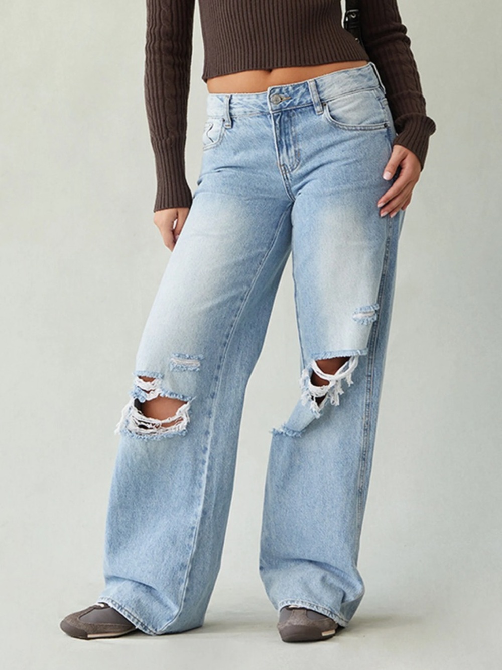 PacSun Casey Low Rise Baggy Light Blue Distressed Wide-Leg Jeans 25 Fall Y2K